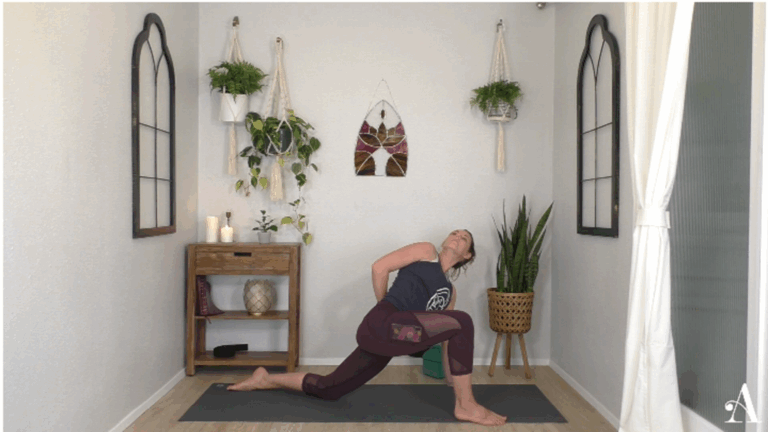 Balancing , Hip-Focused Power Flow with Caroline Williams