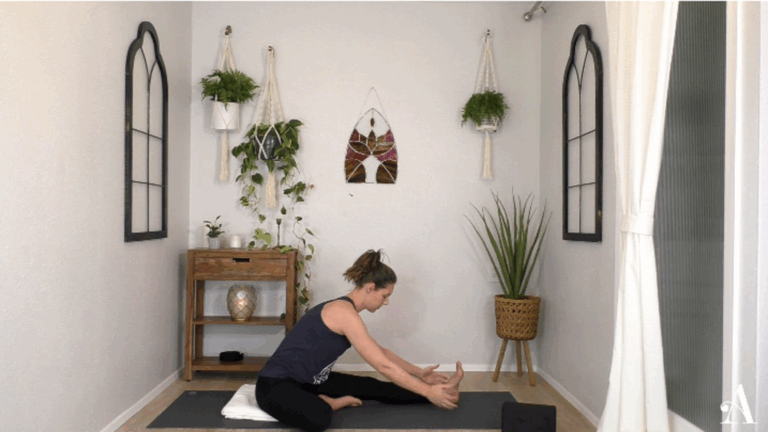 Strength & Conditioning Power Flow with Caroline Williams.