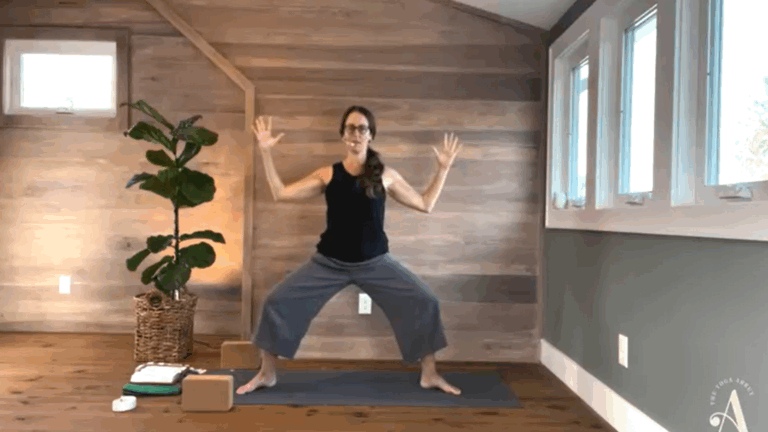 Rooted in Strength Power Flow with Kelly McLellan