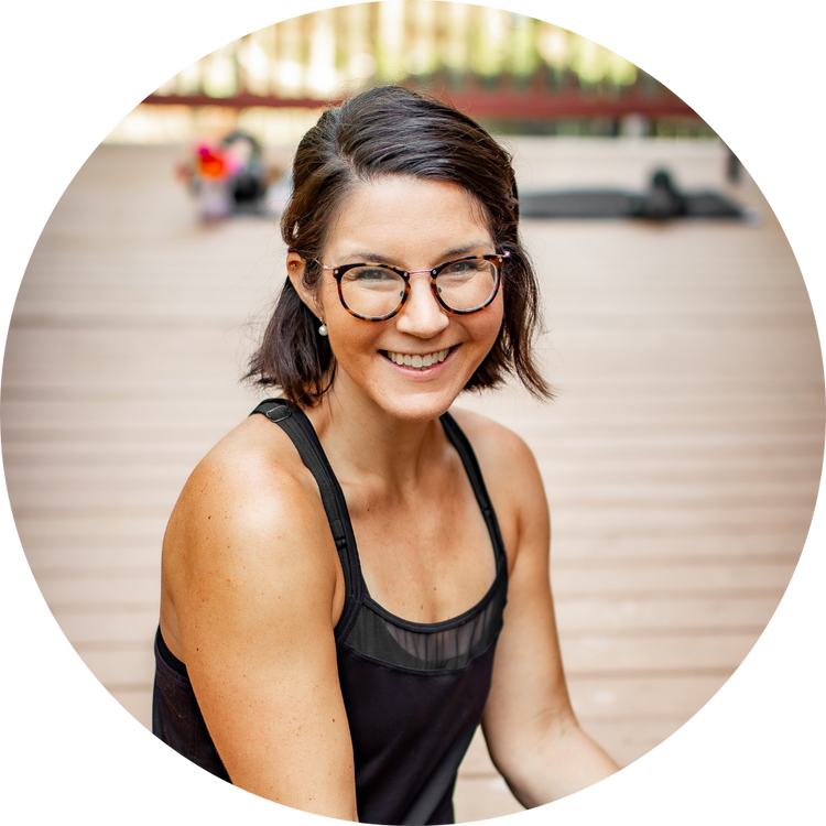 Circle Photo of Lisa Miller